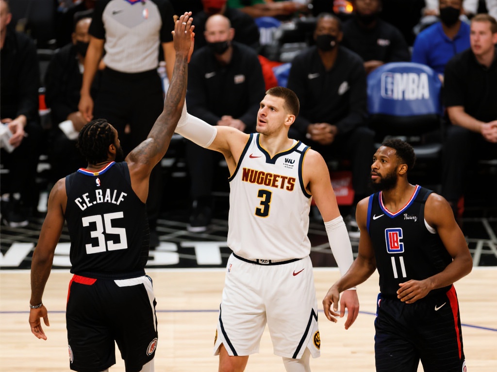 默里狂砍43+7威少贡献21分 掘金3-2力克快船拿下天王山之战 众所周知,天王山之战往往决定着整个系列赛